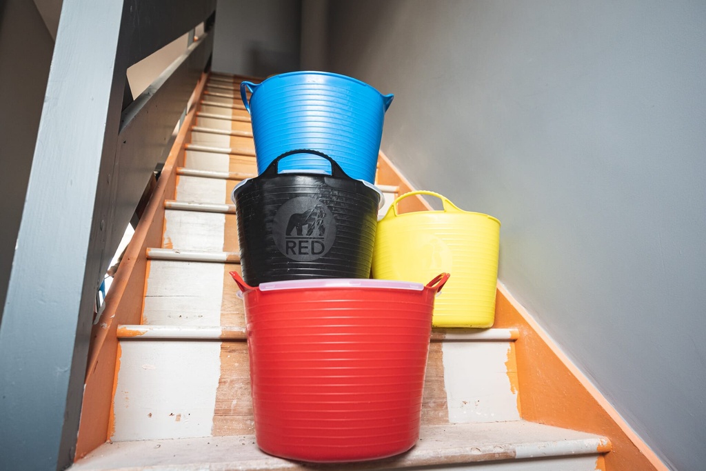 [SP26BL] Red  Gorilla -  Tubs & Recycled Black Tubs - Medium 26L Blue Image 