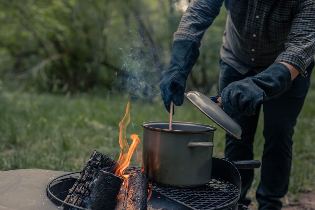 [CKW-376] BareBones - Enamel Stock Pot Image 