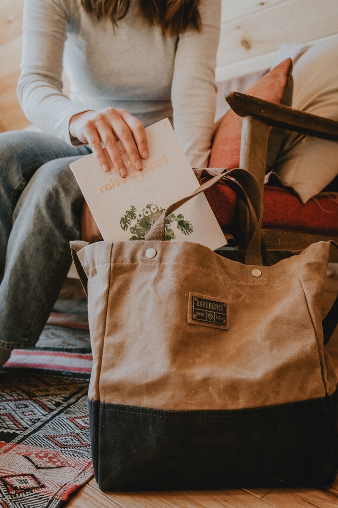 [STC-719] BareBones - Neelum Oversized Tote Bag (Khaki) Image 